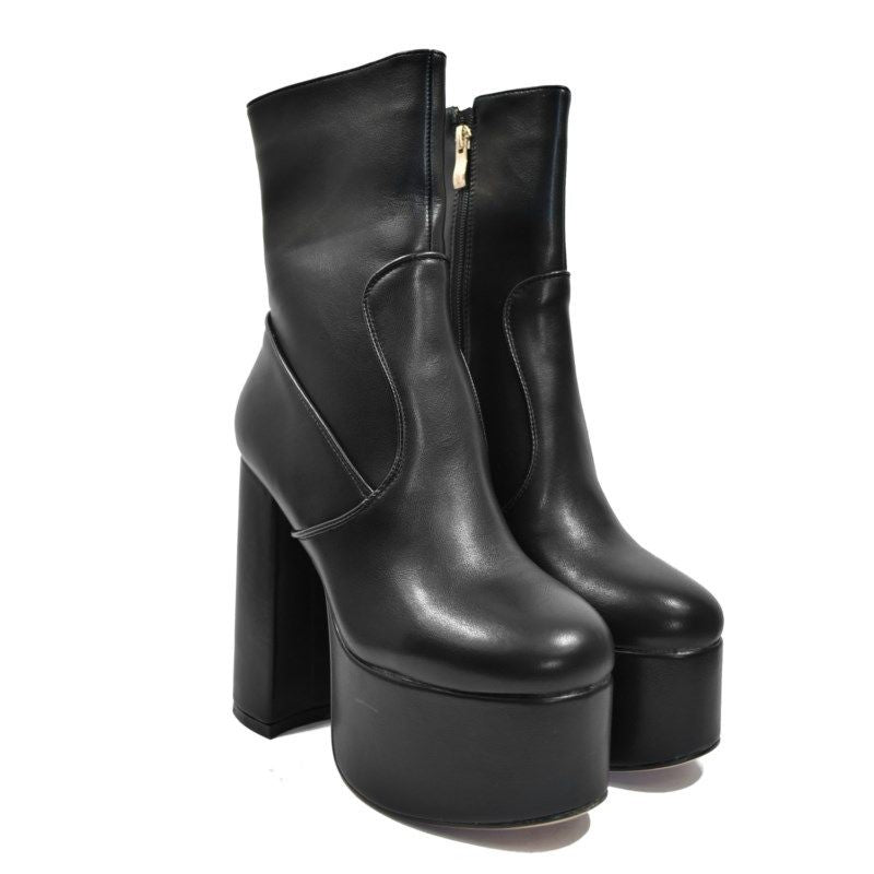 LAMODA LMF 119 Black PU