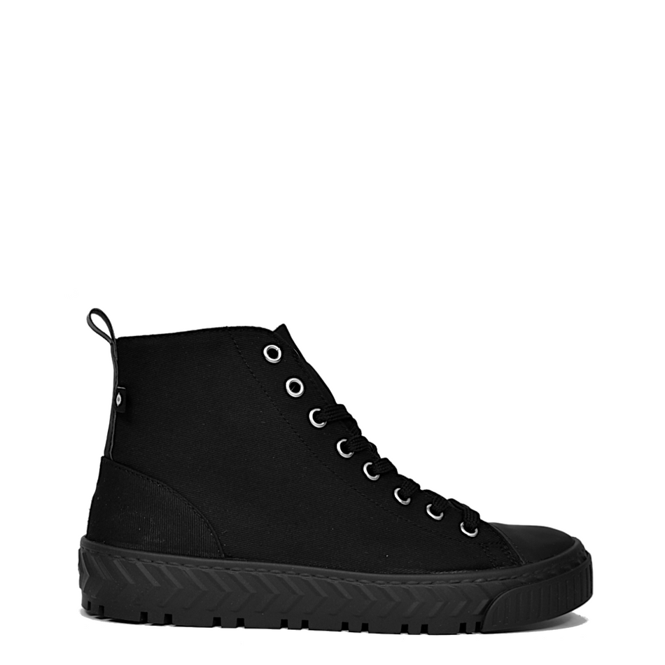 Altercore Romia Black